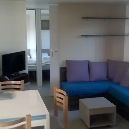 Mobilhome Aux Charmettes *